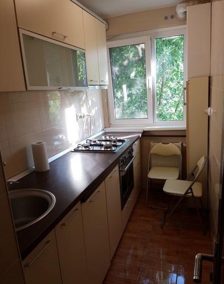 Apartament cu 2 camere decomandat în Drumul Sării