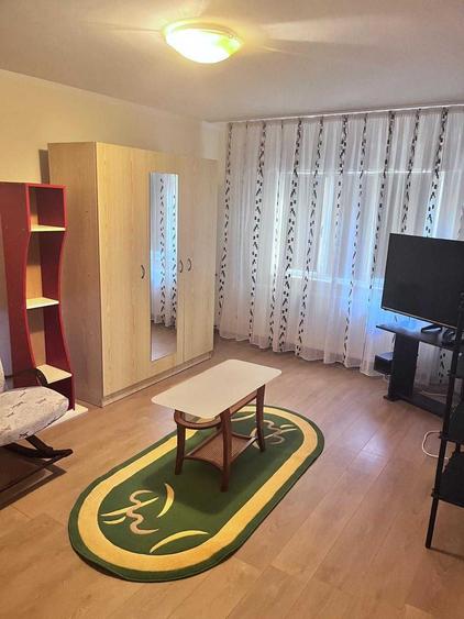 Apartament cu 2 camere decomandat în Exterior Vest
