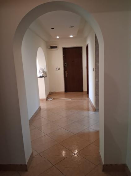 Apartament cu 3 camere decomandat în Unirii