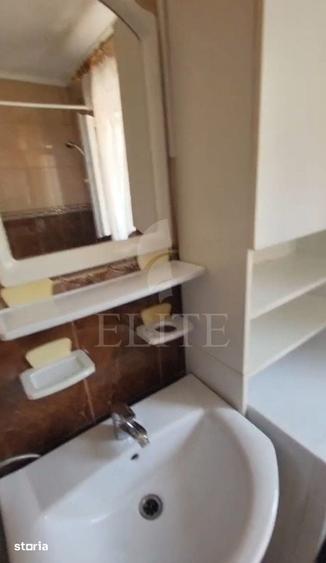 Casă cu 3 camere cu Teren 341 Mp în Central