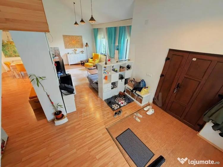Casă cu 4 camere cu Teren 1000 Mp în Cârcea