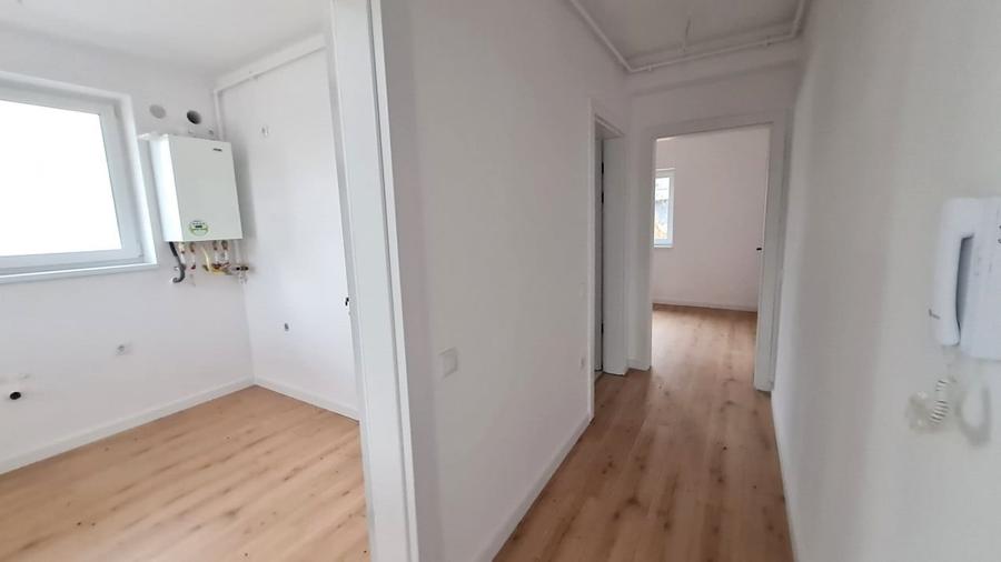 Apartament cu 3 camere în Turnișor — fotografia 3