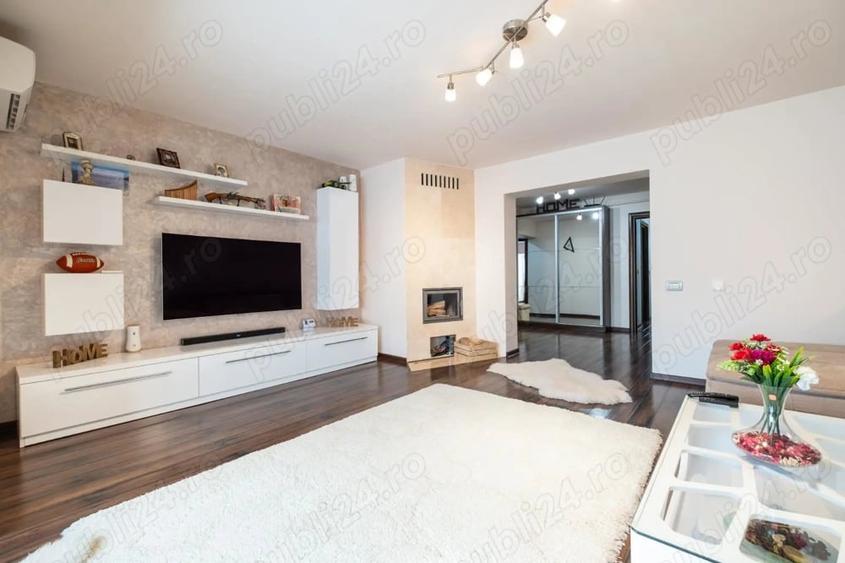 Apartament cu 6 camere decomandat în Bistrița Lac