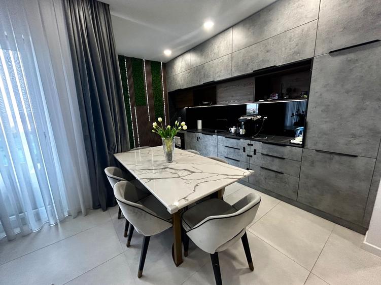 Apartament cu 3 camere decomandat în Nufărul