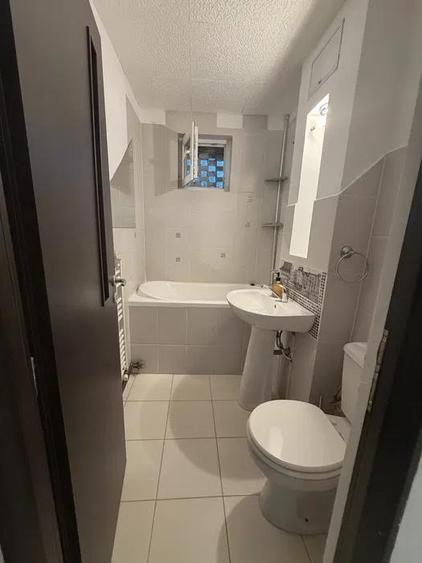 Apartament cu 2 camere decomandat, mobilat în Podu Roș
