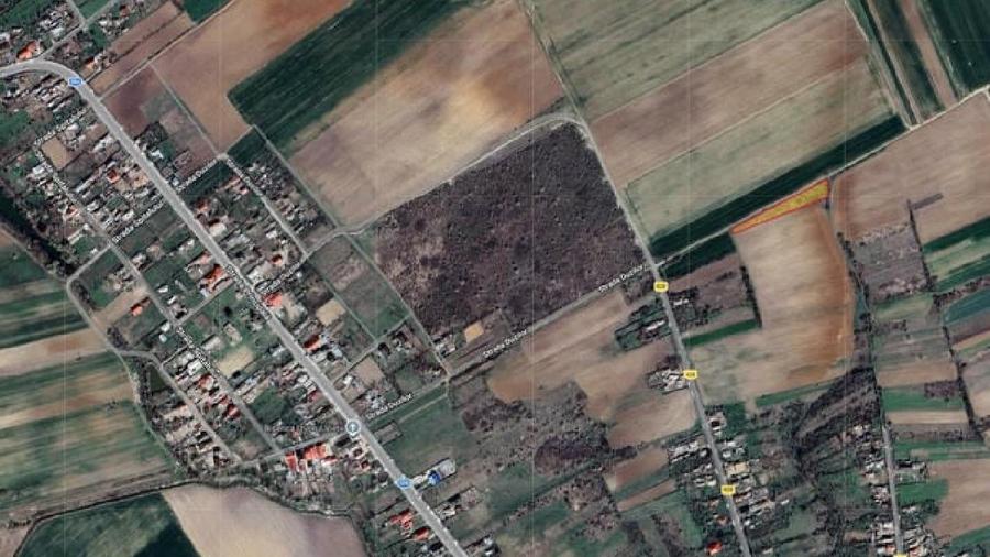 Teren agricol intravilan de 2250 mp, în Izvoru