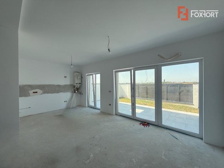 Apartament cu 4 camere în Torontalului