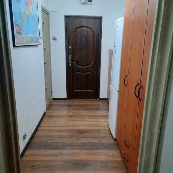 Garsonieră decomandată în Berceni