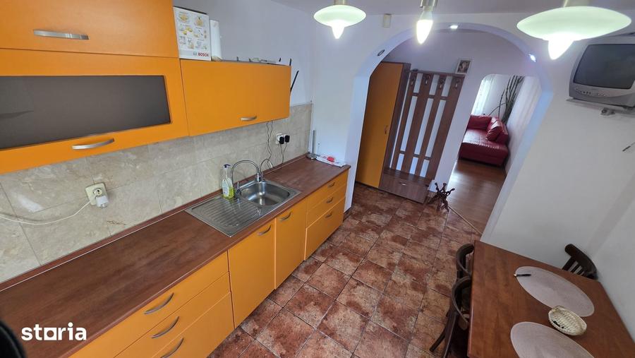 Apartament cu 4 camere în Est