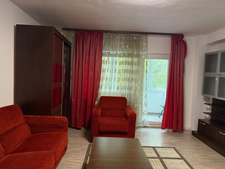 Apartament cu 3 camere în Vitan Mall