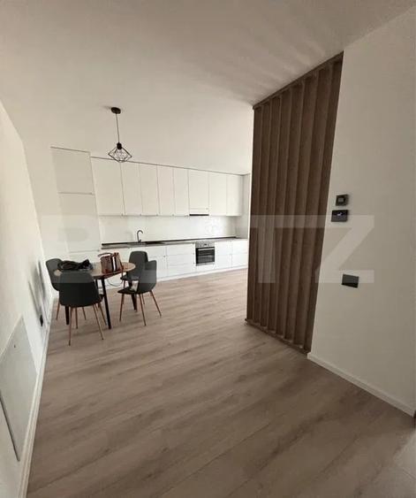 Apartament cu 2 camere semidecomandat, mobilat în Semicentral