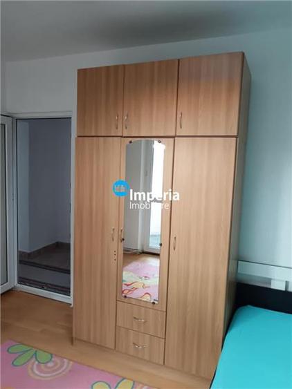 Apartament cu 3 camere decomandat în Gară