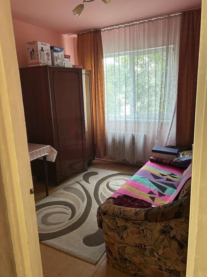 Inchiriez ap 2 camere Manastur - 2