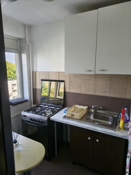Garsonieră decomandată în Berceni