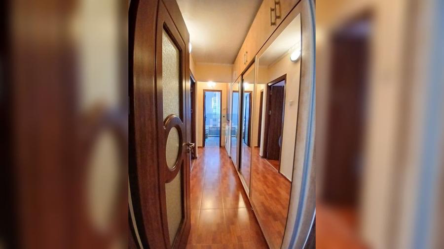 Apartament cu 3 camere decomandat în Lăpuș
