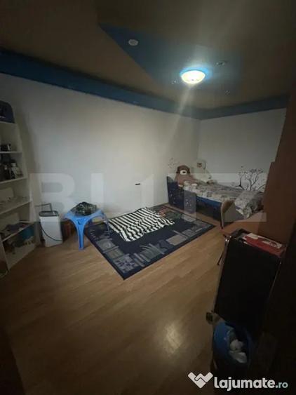 Casă cu 7 camere cu Teren 460 Mp în Olimpia-Stadion