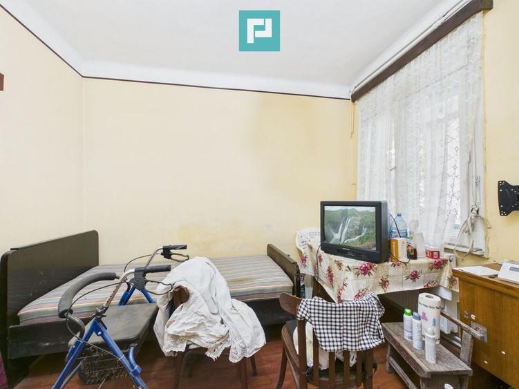 Casă individuală cu 3 camere cu Canalizare în Aradul Nou