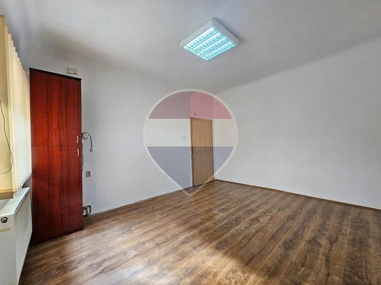 Spațiu comercial, de 70 mp, în Central