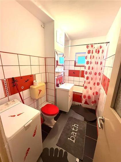 Apartament cu 3 camere decomandat în Aradului