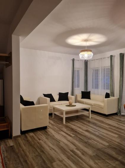 Casă cu 3 camere cu Teren 550 Mp în Câmpenești