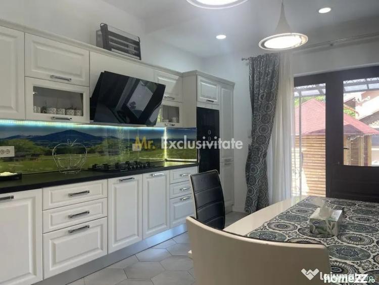 Casă cu 7 camere cu Teren 1042 Mp în Cornu