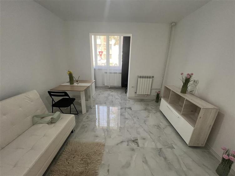 Apartament cu 2 camere decomandat în Sud
