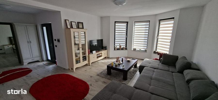 Casă cu 3 camere în Letea