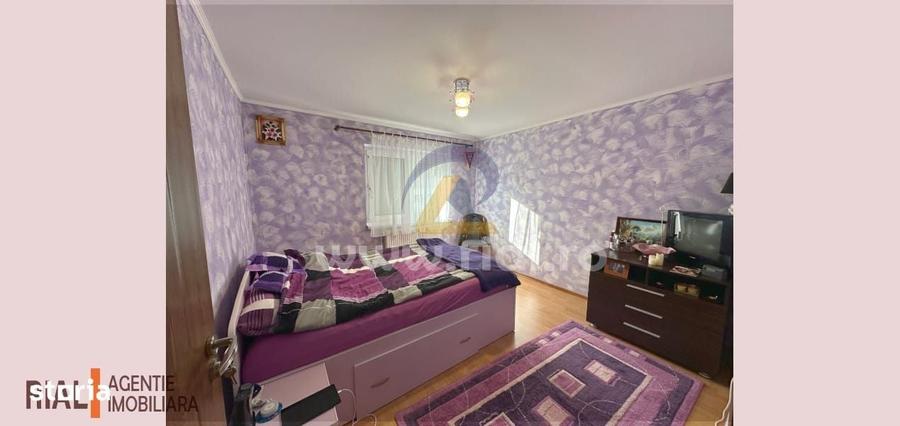 Apartament cu 3 camere decomandat în Vitrometan
