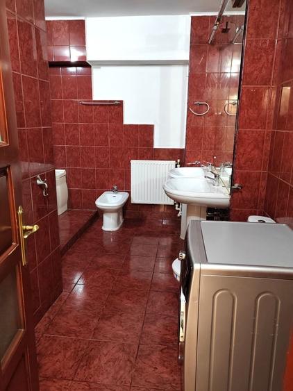Apartament cu 2 camere decomandat în Nicolina