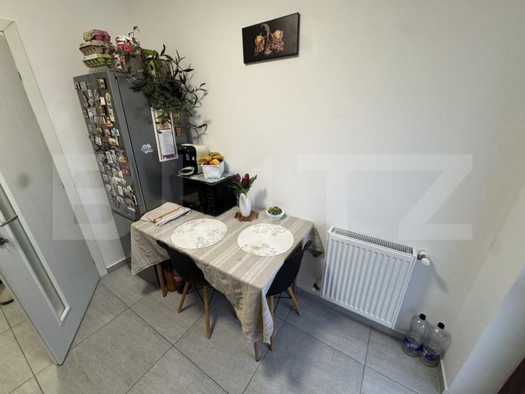 Apartament cu 2 camere semidecomandat, mobilat în Bucium