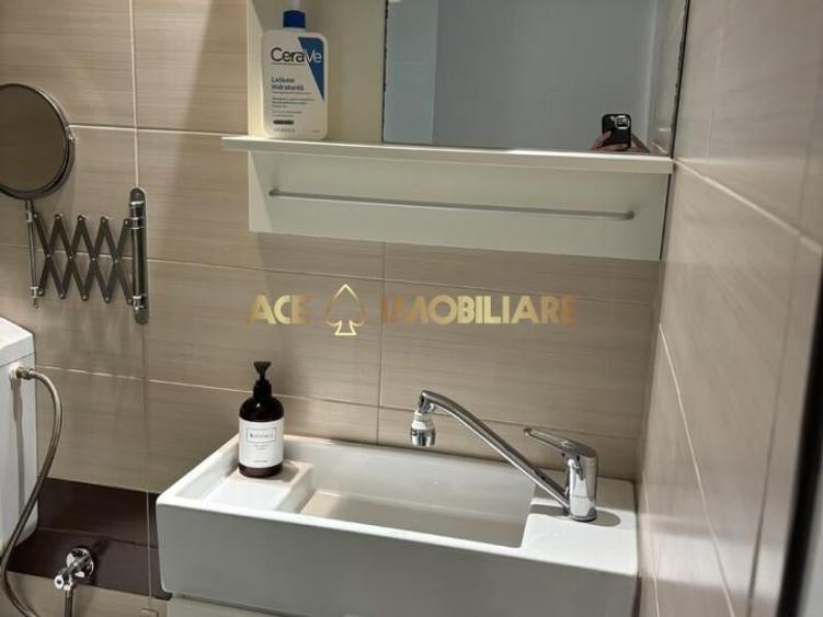 Apartament cu 3 camere semidecomandat, mobilat în Chișinau
