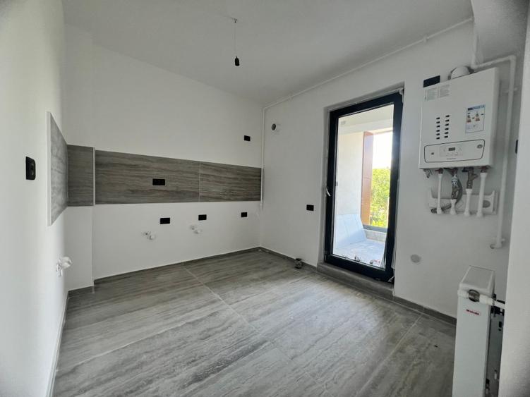 Apartament cu 2 camere semidecomandat în Colentina