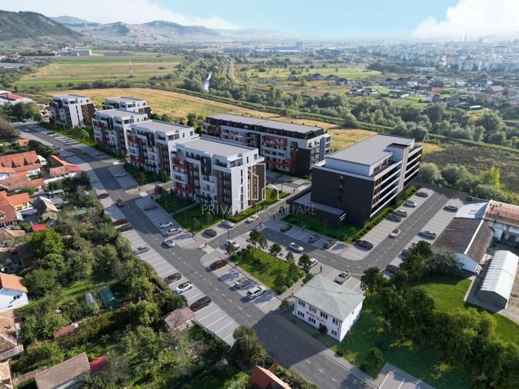 Apartament cu 3 camere decomandat în Est