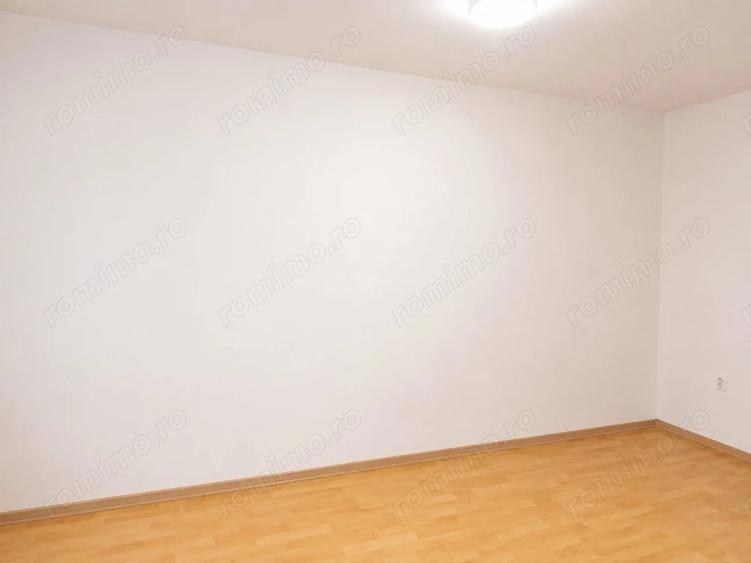 Apartament cu 2 camere nedecomandat în Decebal