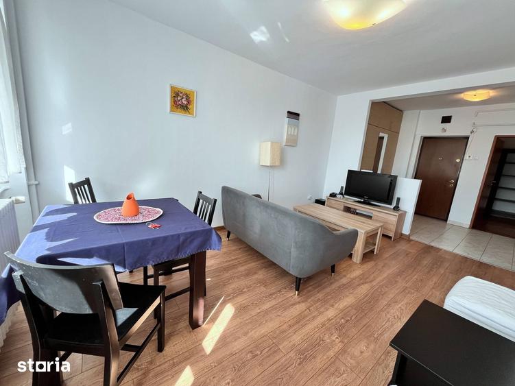 Apartament cu 3 camere decomandat în Gruia