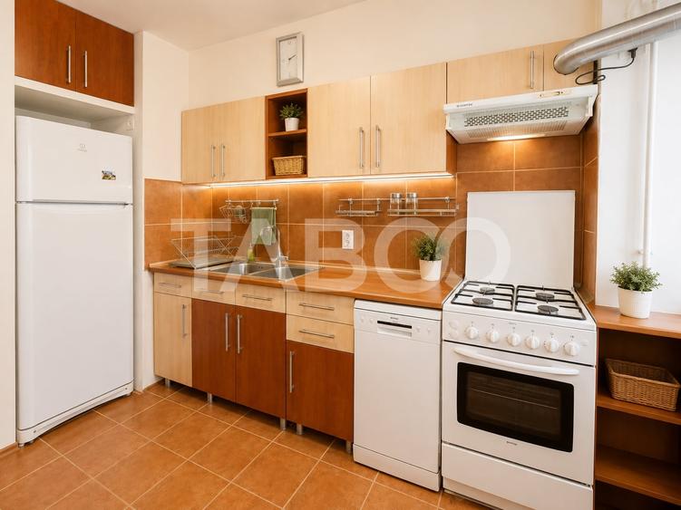 Apartament cu 3 camere decomandat, mobilat în Mihai Viteazul