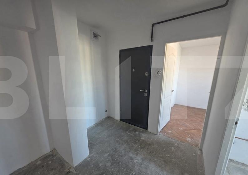 Apartament cu 2 camere decomandat în Lenin