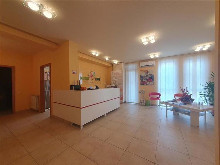 Apartament cu 3 camere decomandat, mobilat în Fabric