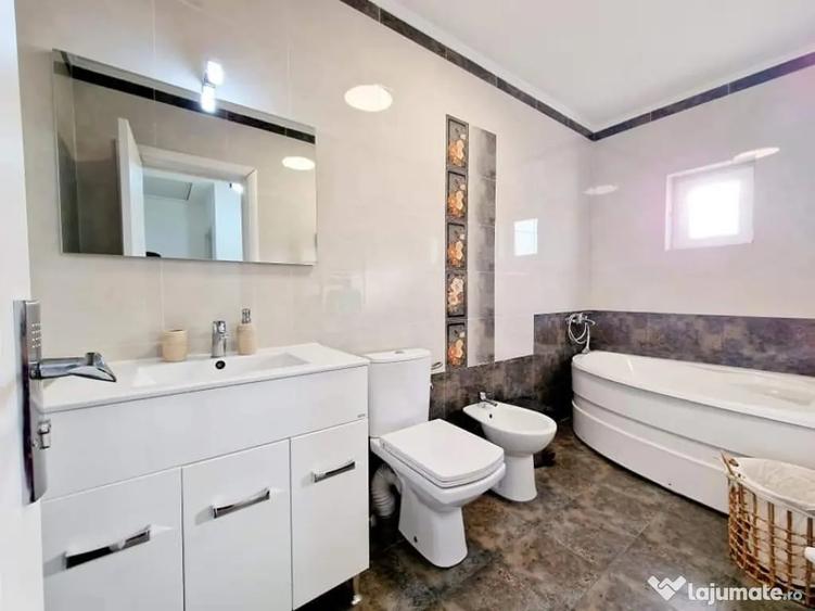 Casă cu 4 camere cu Teren 135 Mp în Mamaia