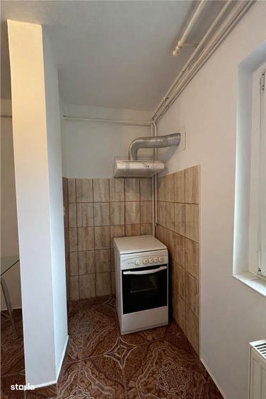 Apartament cu 3 camere decomandat, mobilat în Dorobanților
