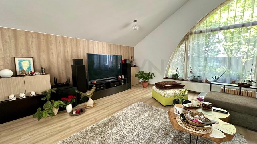Casă individuală cu 5 camere cu Canalizare în Pipera