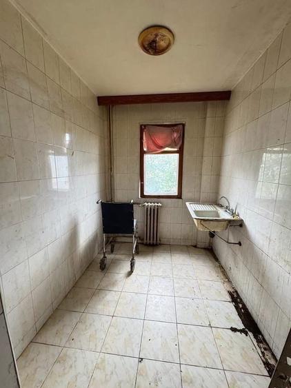 Apartament cu 3 camere semidecomandat în Zimbru