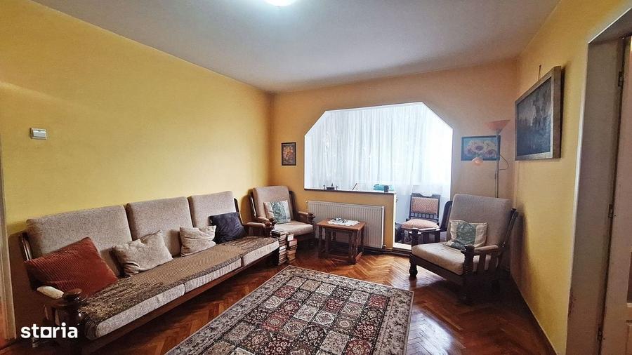 Apartament cu 2 camere nedecomandat în Astra