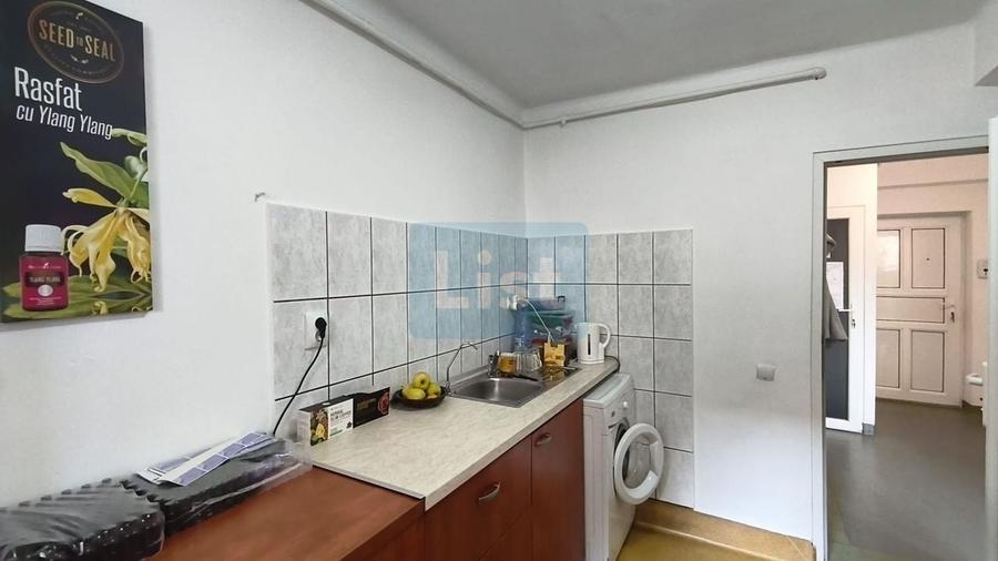 Apartament de vanzare - 2 camere in zona Parcului Central. Comision 0 - 7