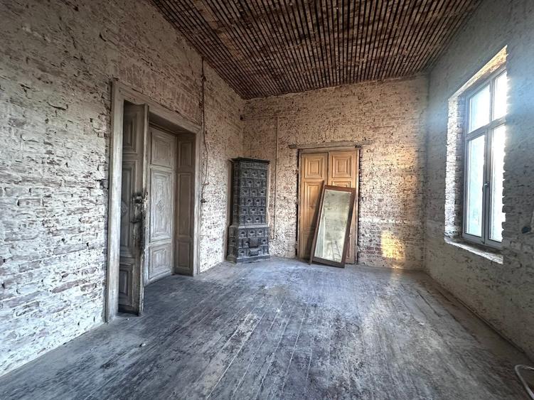 Apartament cu 3 camere semidecomandat în Grădina Icoanei