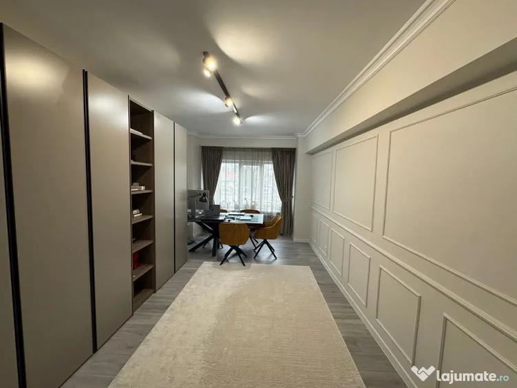 Apartament cu 4 camere decomandat în Central