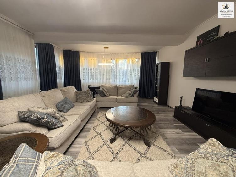 Apartament cu 10 camere, mobilat în Central
