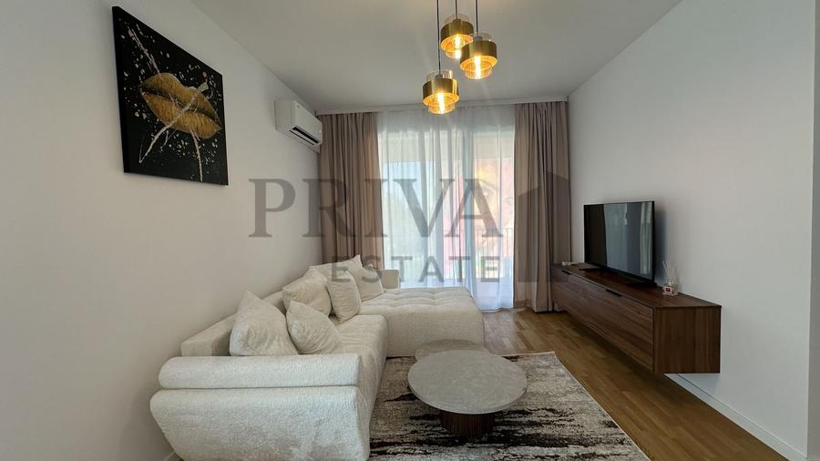 Apartament cu 3 camere decomandat, mobilat în Ultracentral