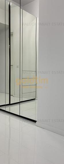 Apartament cu 3 camere semidecomandat, mobilat în Pipera