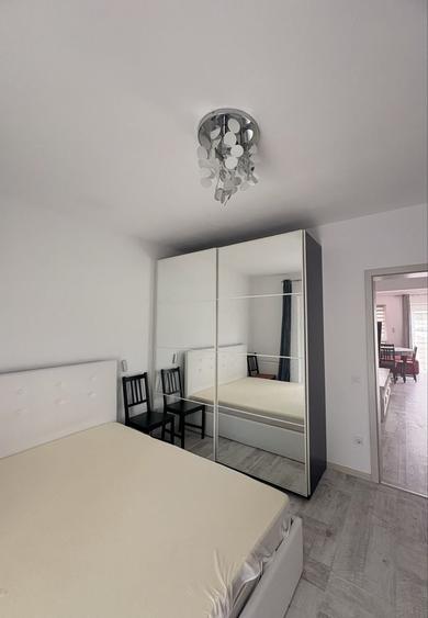 Apartament cu 3 camere decomandat în Primăverii